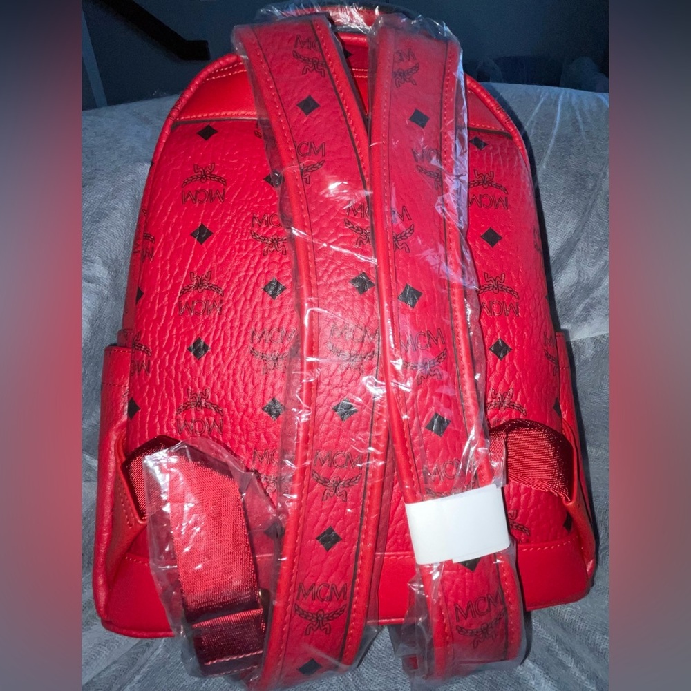 MCM VISETOS SMALL STARK SIGNATURE MONOGRAM LOGO BACKPACK BOOKBAG RUBY RED $720 - Picture 8 of 16